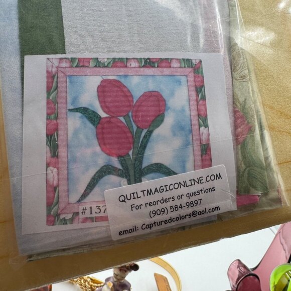 Quilt no sew wall hanging kit #137 Three tulip foam pre cut 11.5x11.5 - Picture 6 of 7
